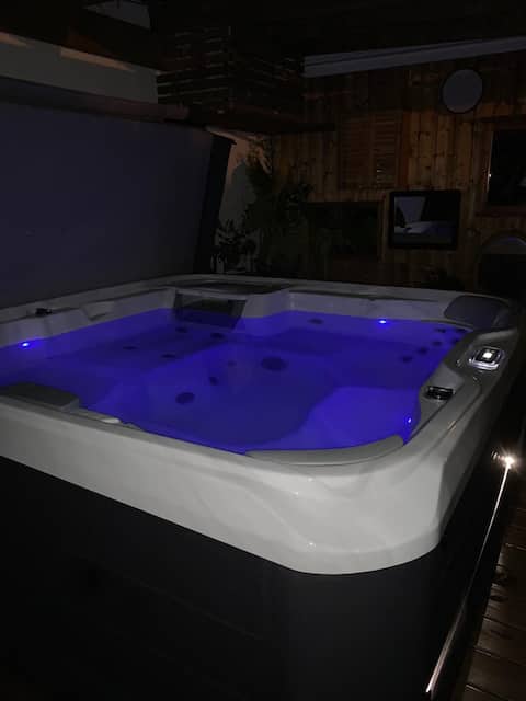 La Salamandre House with spa