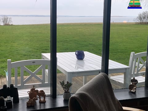 Stay on the waterfront at Avernakø