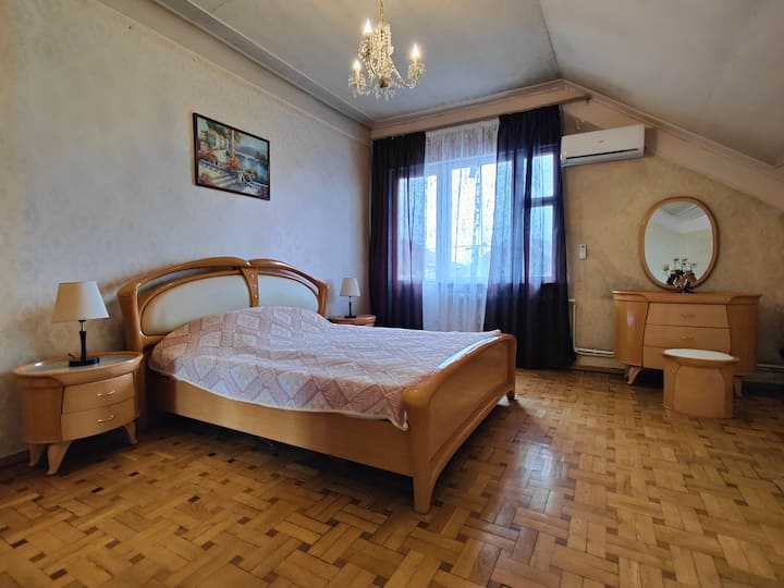 Спалня 2