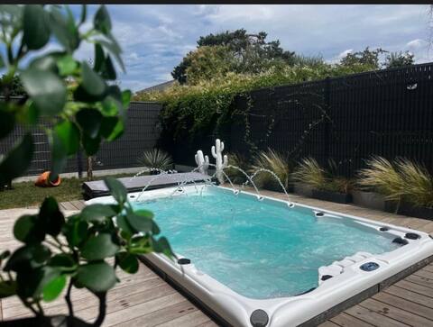 Villa SPA de Nage, sleeps 6