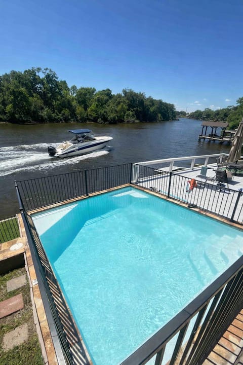 Riverfront • Heated Pool • Great Room • Pool Table