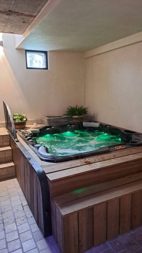Stable Suite & Spa