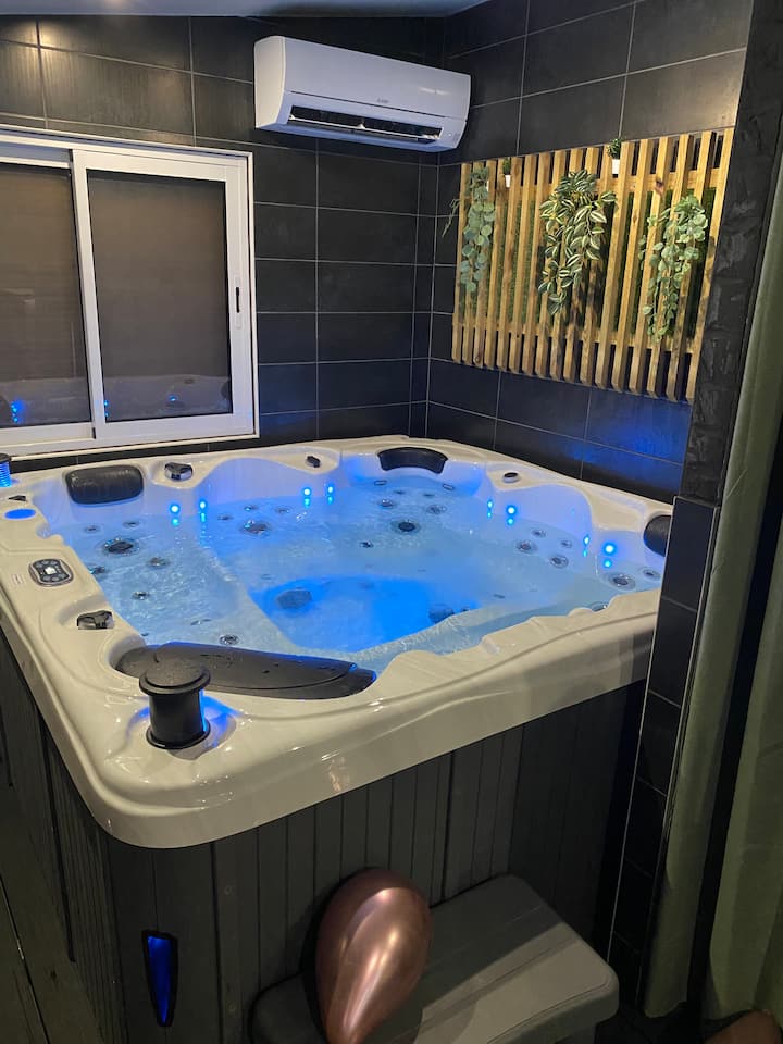 Love Room Avec Jacuzzi – Proche Paris - Villeneuve-le-Roi