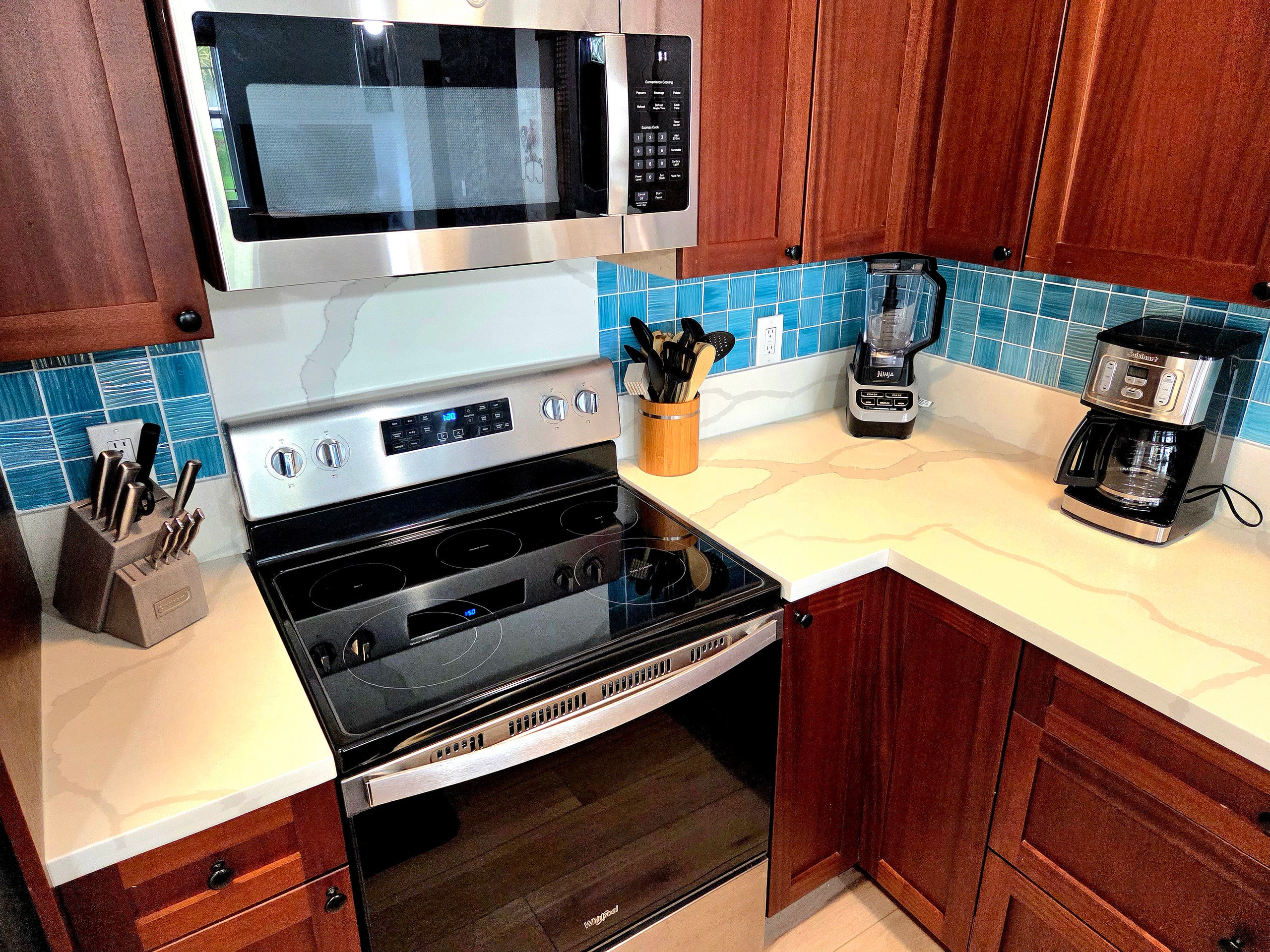 Home in Princeville · ★4.99 · 2 bedrooms · 3 beds · 2 shared baths - Image 20