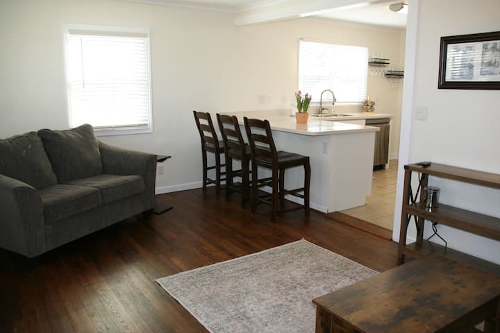 Coliseum Cottage - Greensboro, NC