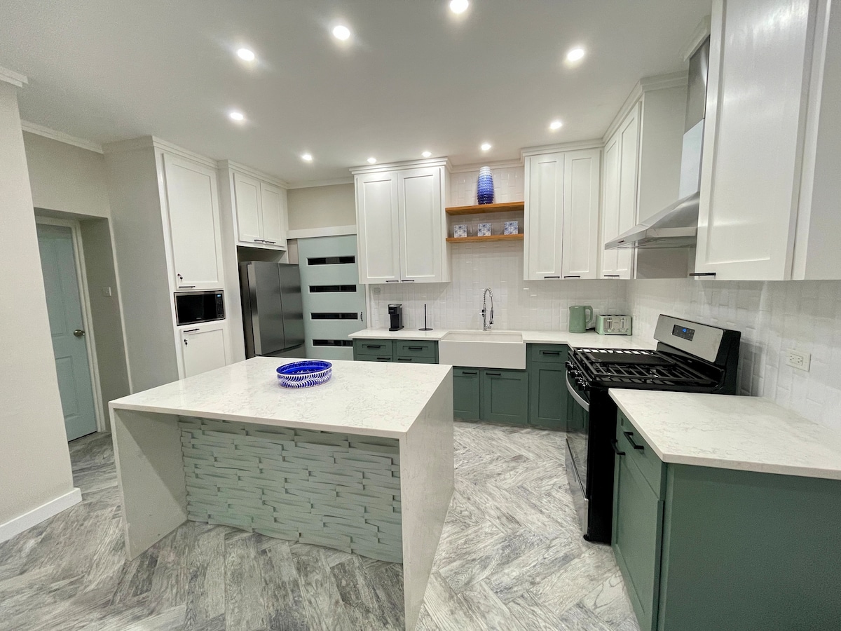 South Coast Yellow Door Bungalow Houses for Rent in Bridgetown, Saint