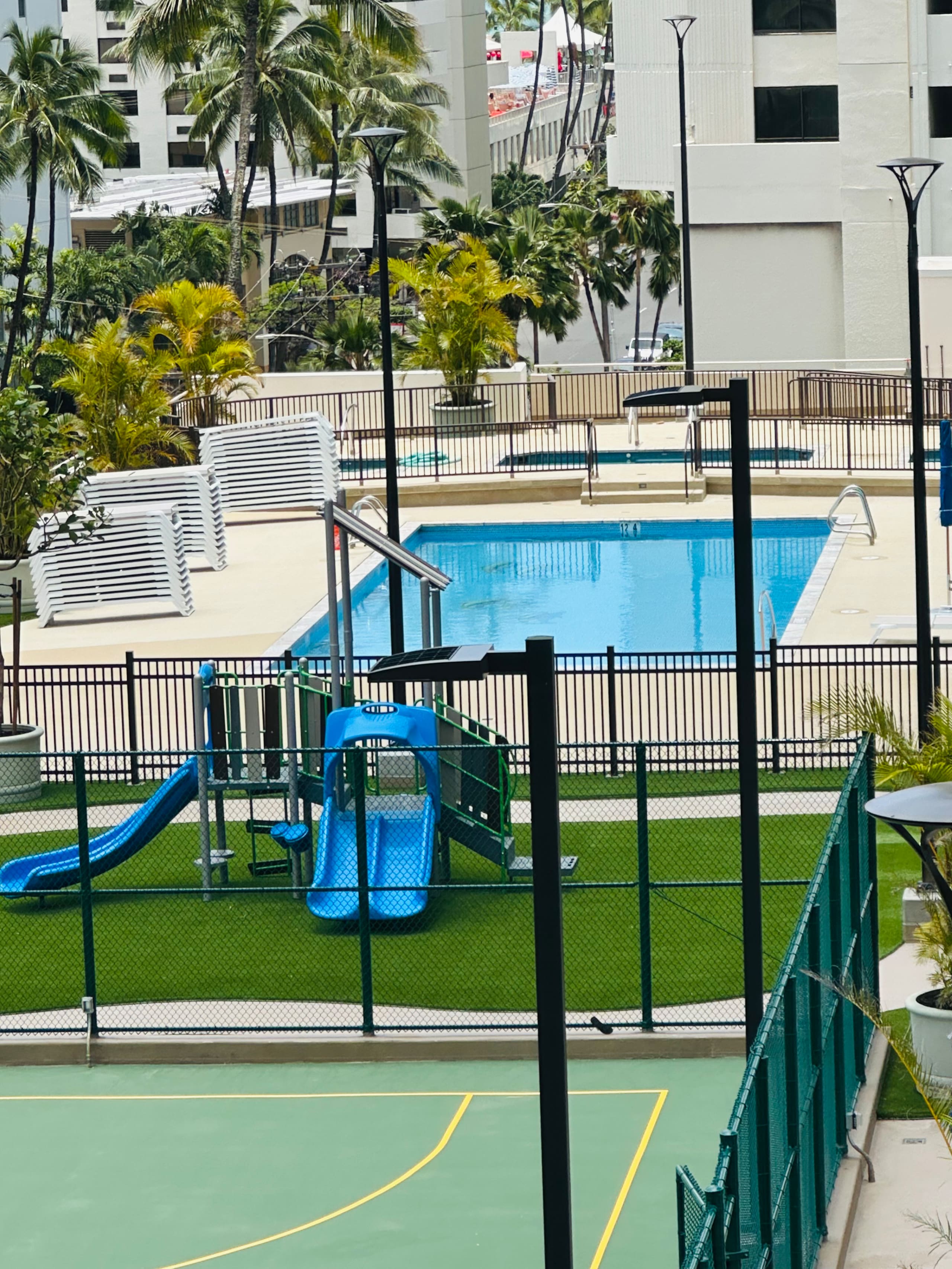 Condo in Honolulu · ★4.78 · 1 bedroom · 3 beds · 1 private bath - Image 30