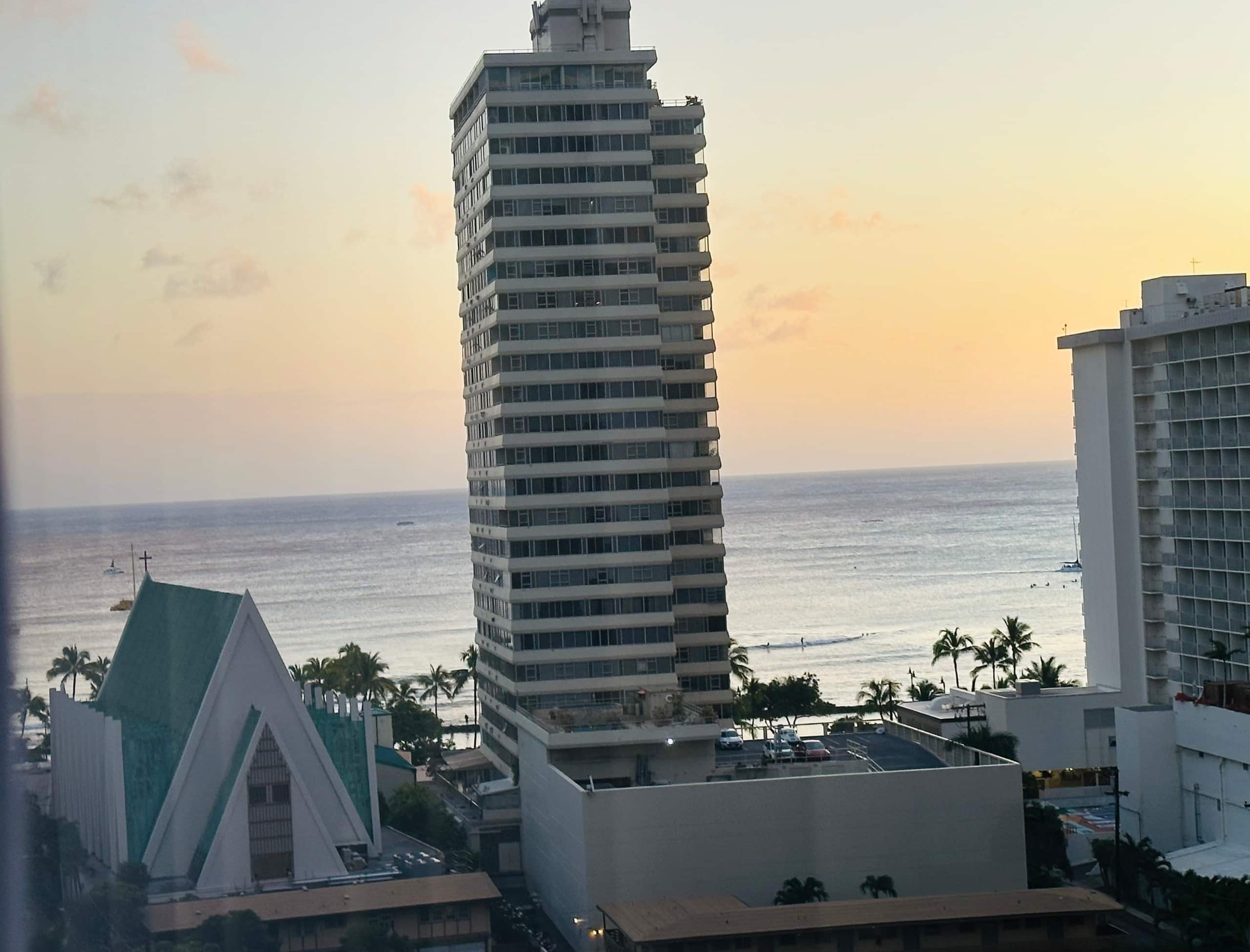 Condo in Honolulu · ★4.78 · 1 bedroom · 3 beds · 1 private bath - Image 45