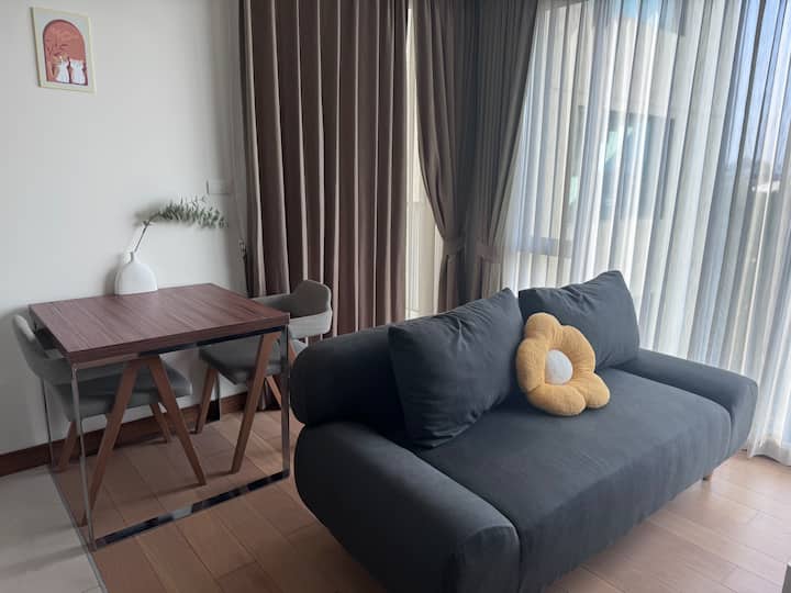 Astra清新&简约风格豪华公寓 绝佳位置&顶楼全景游泳池 - Chiang Mai