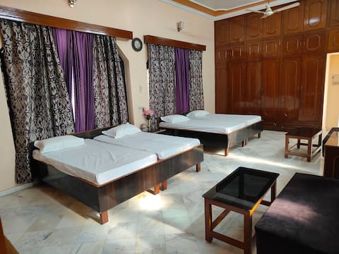 Shantiniketan 2 BHK Comfortable Homestay Ayodhya