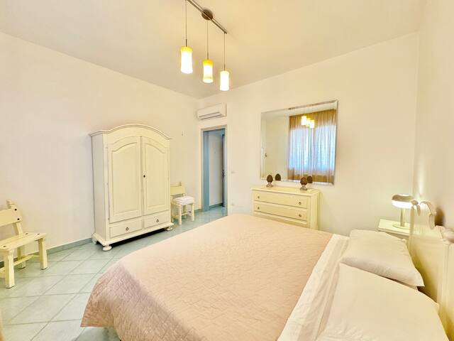 Casa fronte mare con giardino-MareaStaysCollection gallery image 3