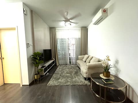 Livistona Luxe Apartment