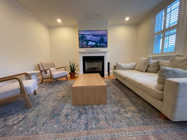Historic Salem, Ma Retreat - Light, Airy, Peaceful - Salem