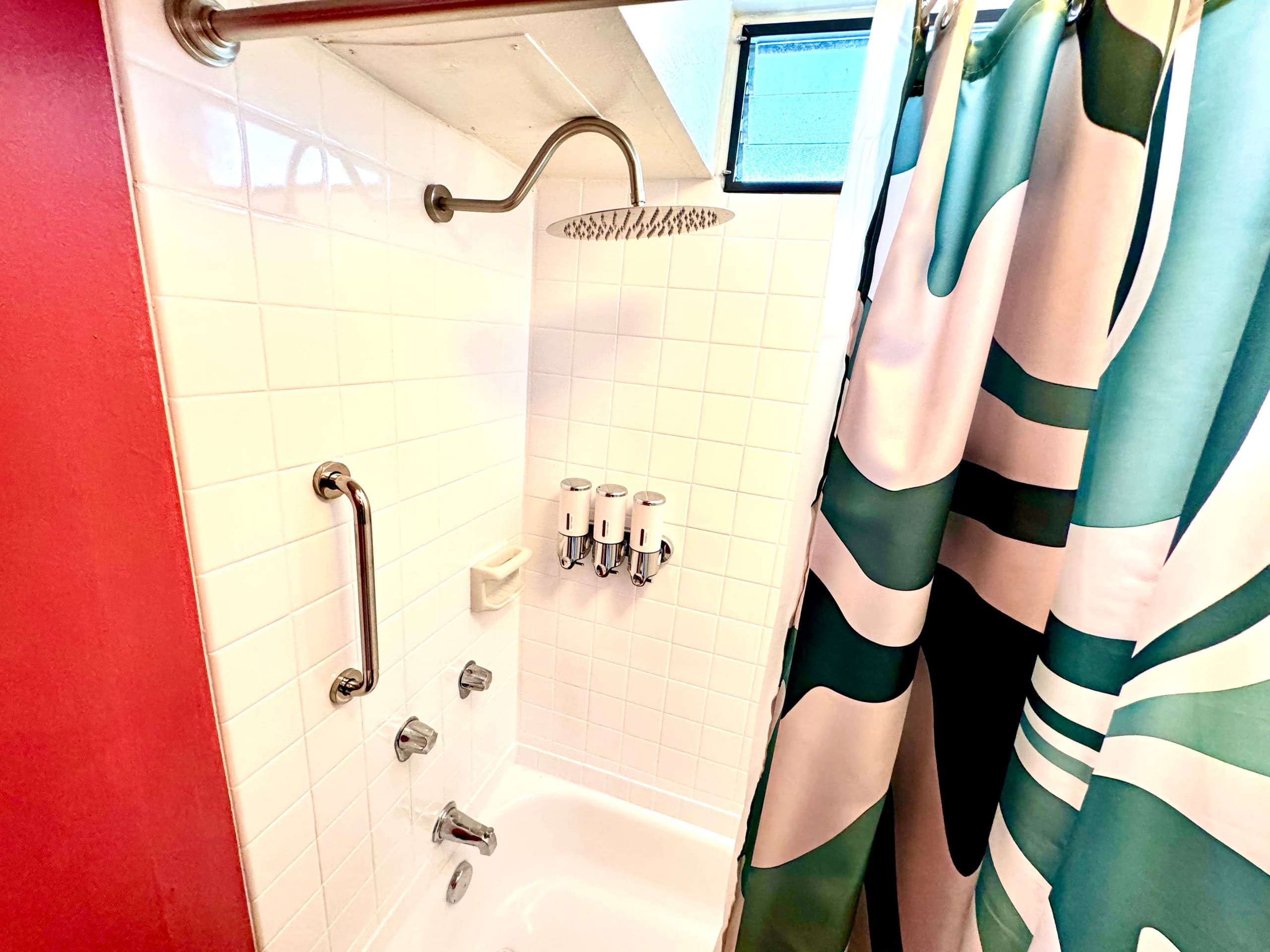 Aloha by the Sea in Waikiki, Chic, Stylish & NEW! - Image 15