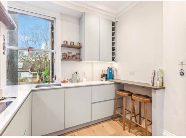 Stunning new home overlooking Battersea Park gallery image 5