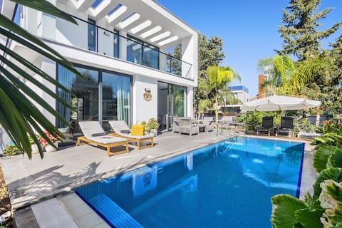 Newly built 2+1 villa with pool!