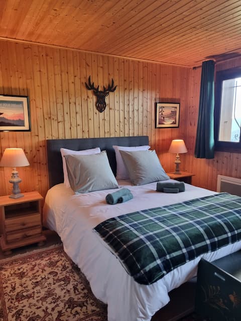 Large apartment in cottage, amazing view / valley