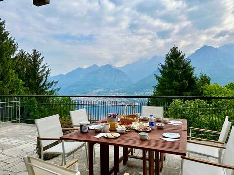 Lake Como view apartment with terrace