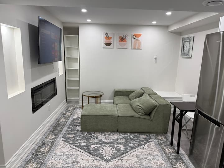 Cozy And Spacious Basement Suite - Milton