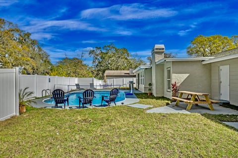 Luxury 6BR Villa with Heated Pool& Private Theater