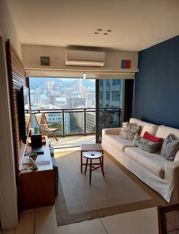 Charming apartment in Leblon