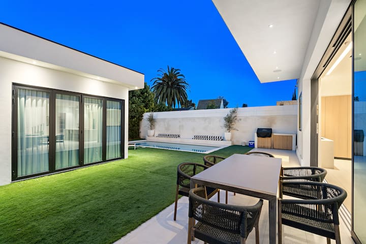 Ultra Luxurious ZEN HOUSE in beverly gallery image 5