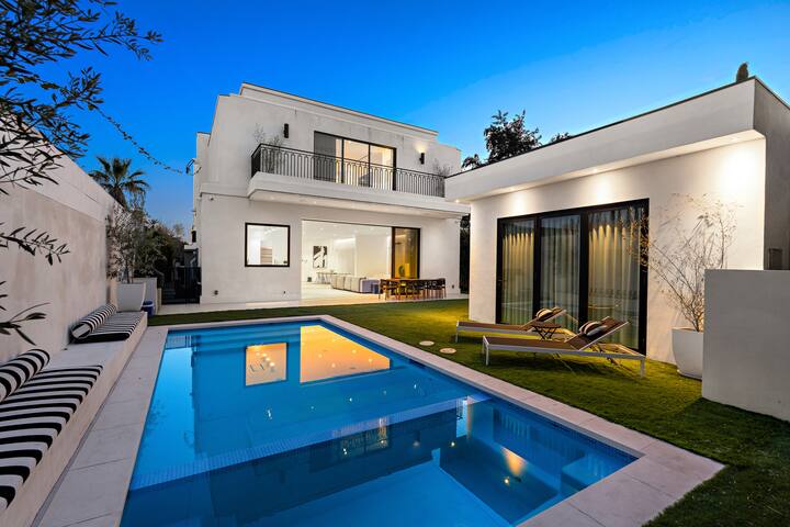 Ultra Luxurious ZEN HOUSE in beverly gallery image 2