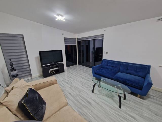 4 Bedroom house in Altrincham gallery image 3