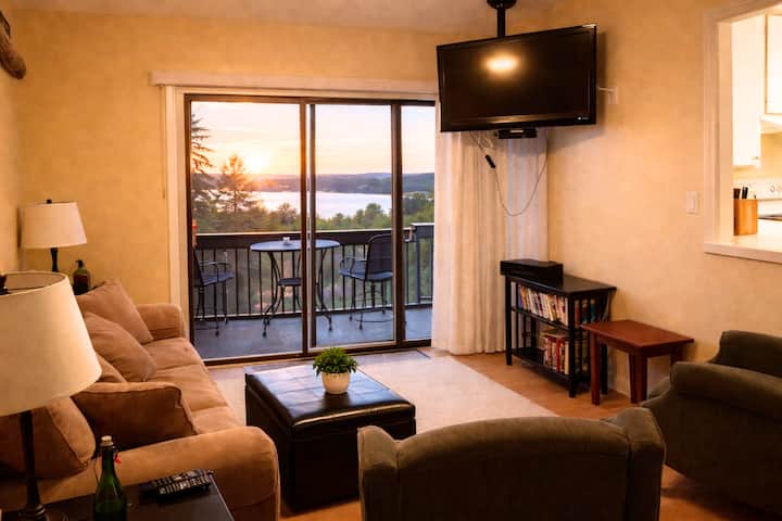 3 Bedroom, 2 Bathroom Laconia Condo - Weirs Beach - Weirs Beach, NH