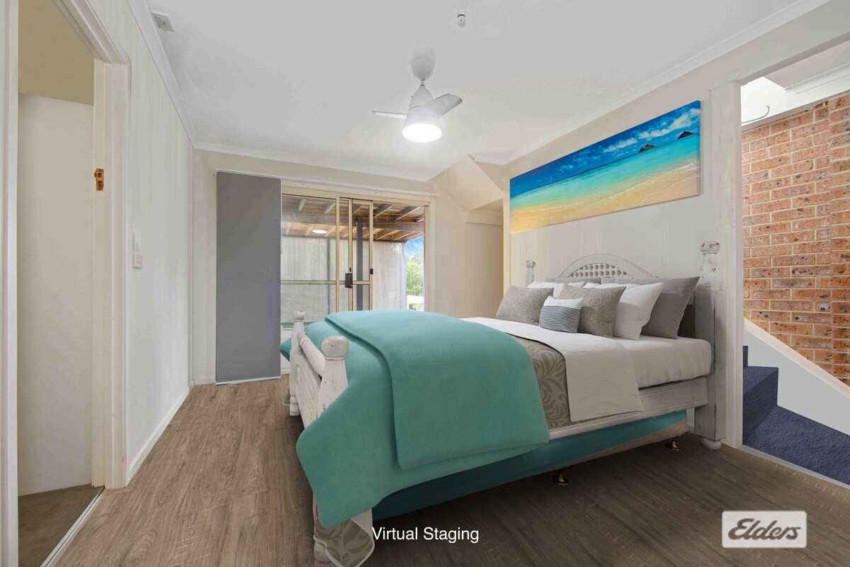 楼下卧室、标准双人床、悬挂空间、梳妆台。 淋浴间和卫生间。大型洗衣机和通风烘干机、用于清洁牙齿和洗手的洗手盆。 户外环境和带顶棚的区域，甲板下，户外晾衣绳。 