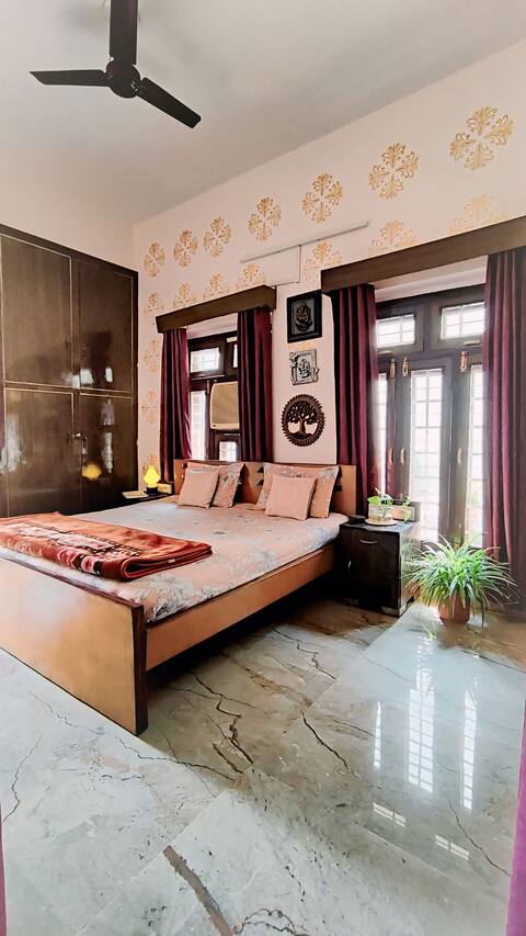 Sneh Homes - Serene, Comfortable Space