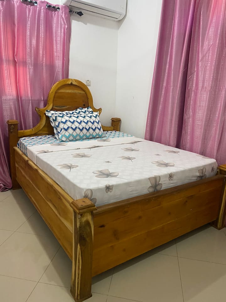Hello Rafiki Room 2 - Zanzibar