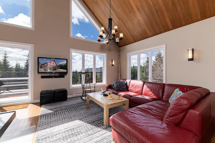 Cardinal Du Massif 17: Spa, Vue Et Terrasse - Charlevoix