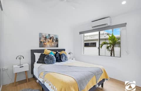 Entire Rental Townhouse in Cairns City, Australia