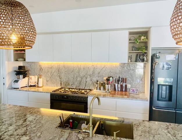 The Casuarina Beach Escape, New Luxury Beach House gallery image 2