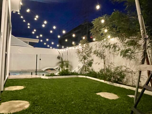 The Casuarina Beach Escape, New Luxury Beach House gallery image 3