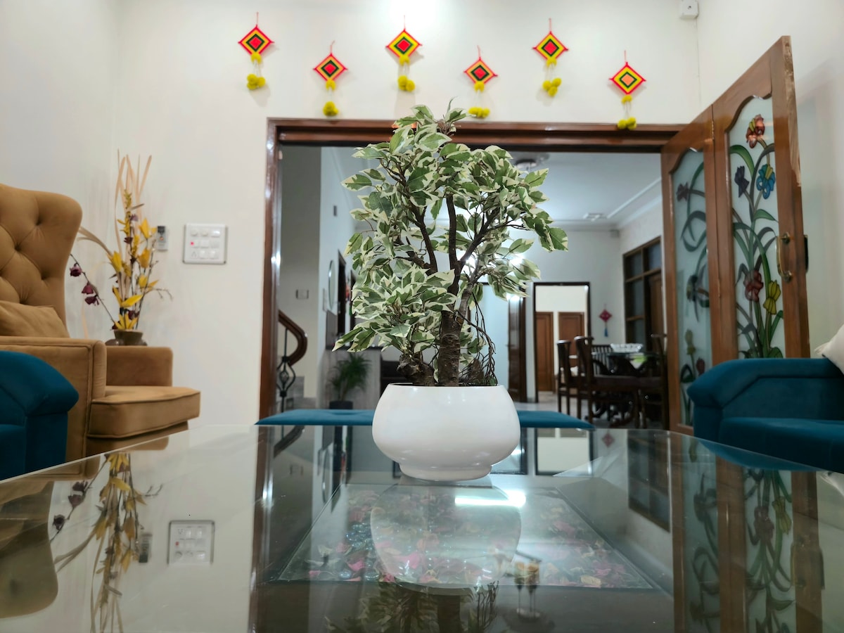 Kanwar Homestay 2BHK Posh/Wi-fi/Parking/Kitchen - Kotli Sakka