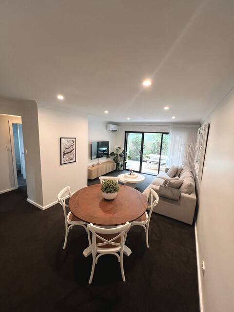 Cosy Quiet Gated Apartment | WIFI & Covered Park