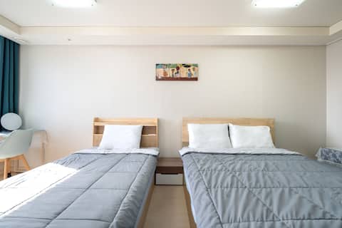 Foryoustay (Standard Twin) (However, inquiry regarding long-term business trip accommodations)