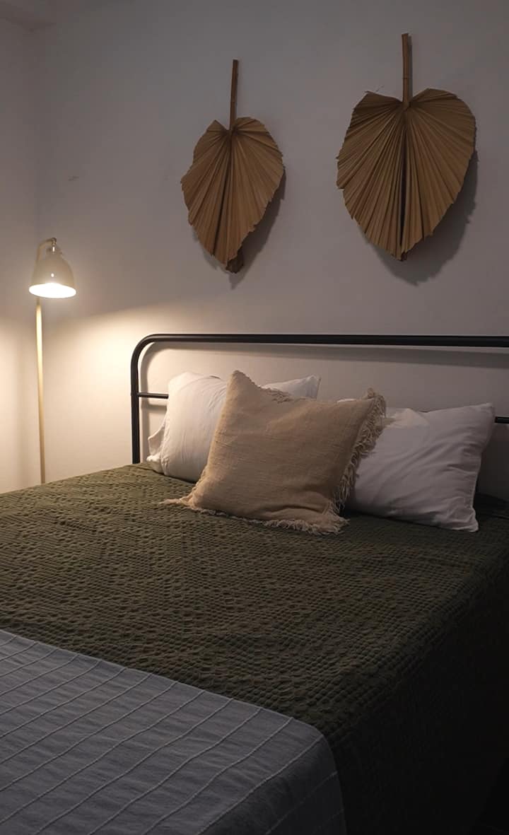 Queen size bed in the second bedroom.