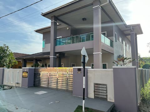 Zahraa Homestay | Cozy Bungalow • Lumut Pangkor