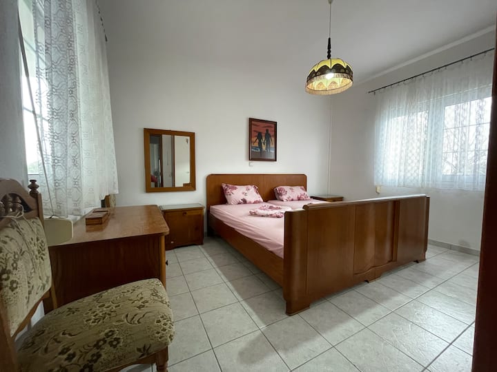 Спалня 1