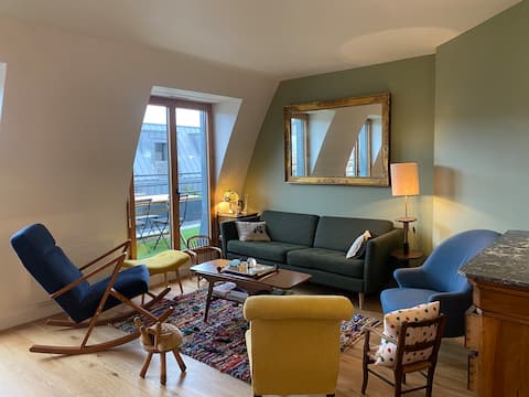 Popular Airbnb listing: Family duplex with terrace in Clichy