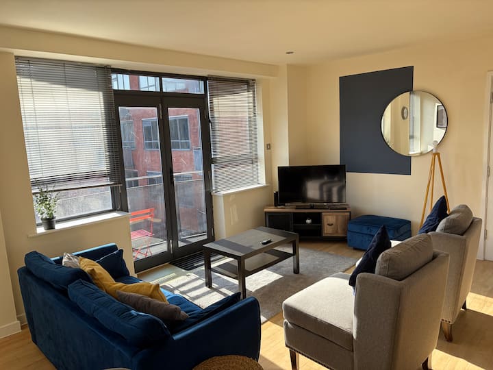 Spacious, Central, Private Parking & Fast Wifi - Nottingham