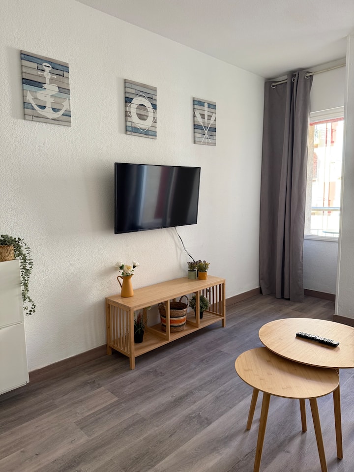 Apartment With Terrace & Near The Beach - Benalmádena