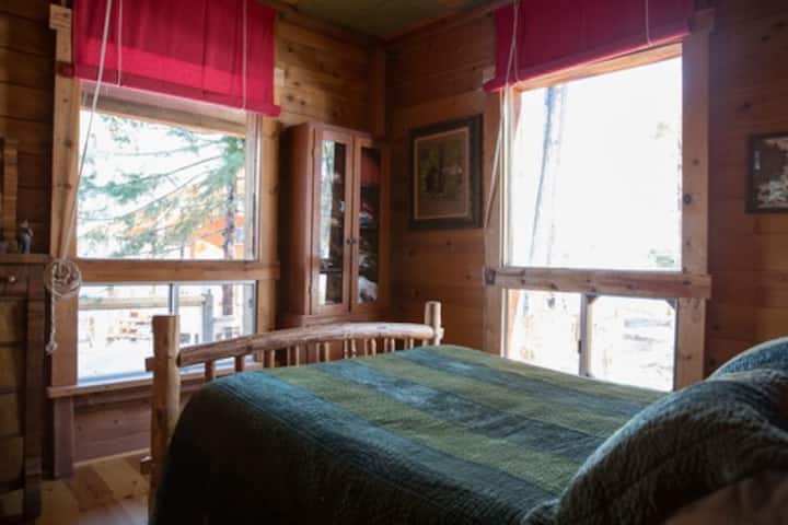 Основна дървена колиба, стая 5