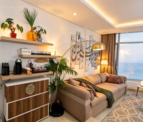 * * * * * Sea views w/ luxury amenities in Salmiya