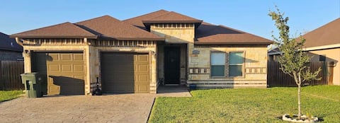 3 bdr 2 bath open concept home.