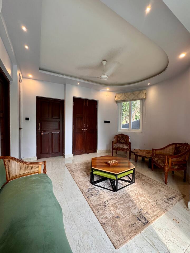 Living room image 2