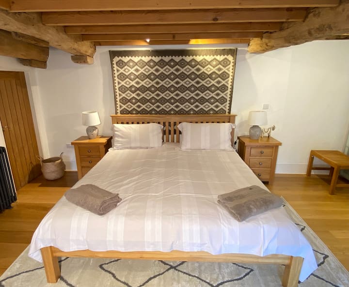 Priestranná hlavná spálňa

